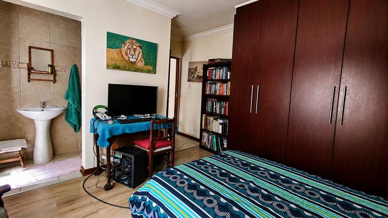 5 Bedroom Property for Sale in Dan Pienaar Free State